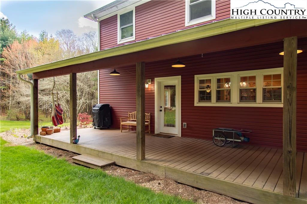 Image number 14 for the current listing