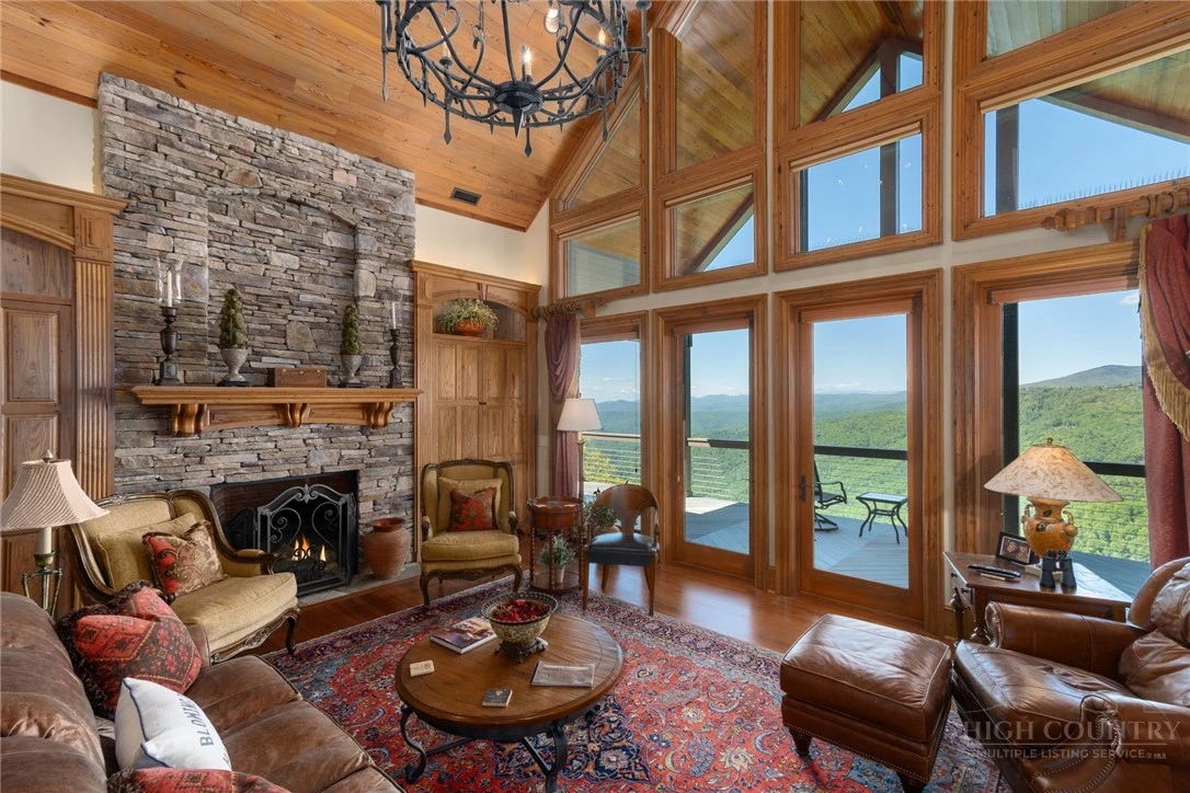 Image number 46 for the current listing