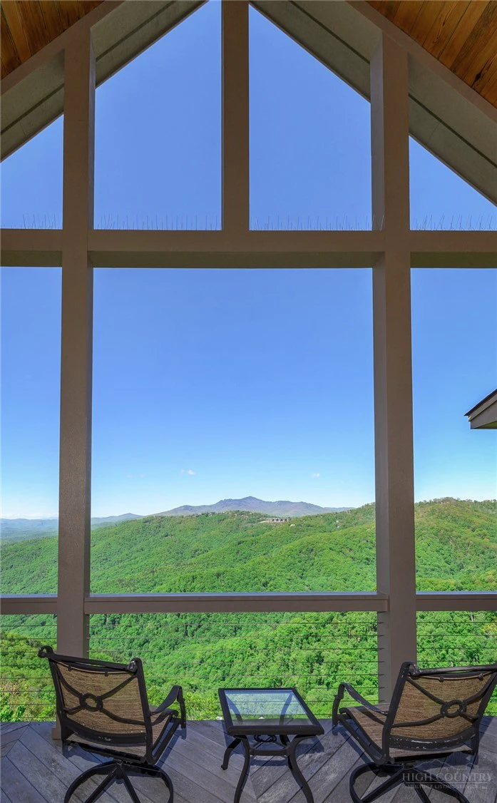Image number 3 for the current listing