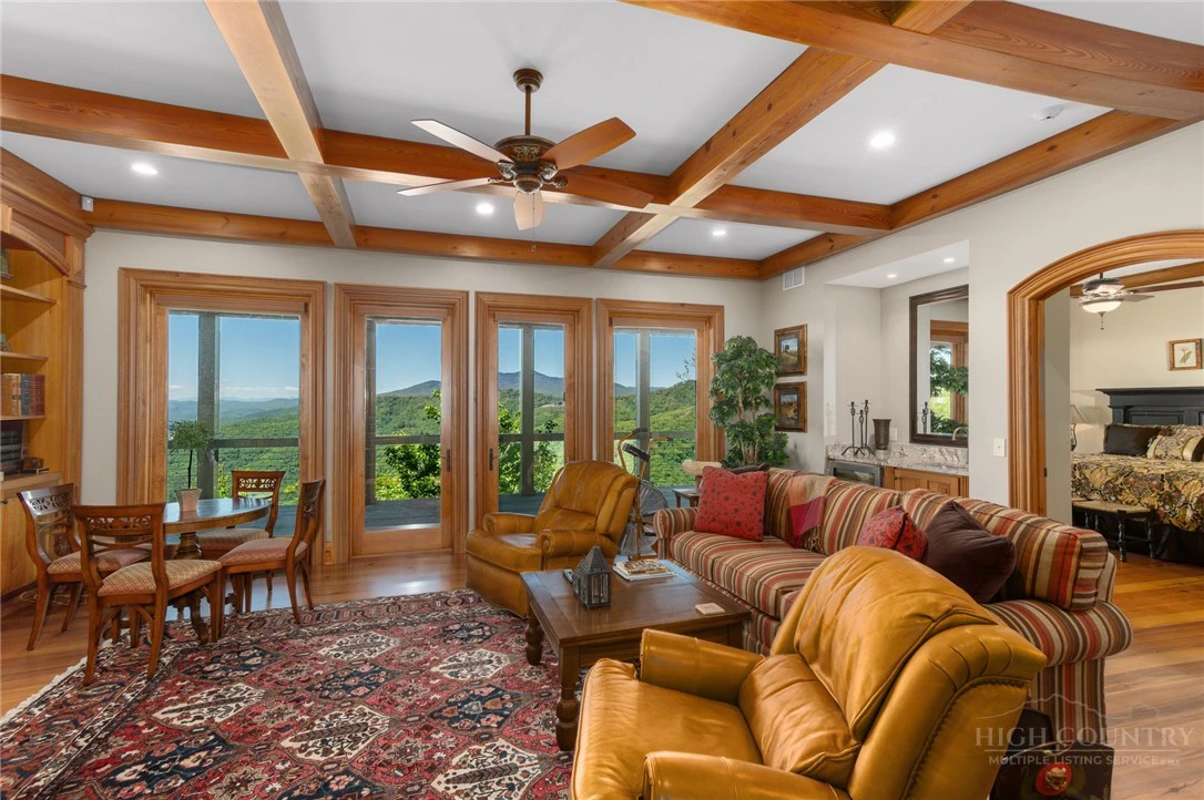 Image number 12 for the current listing