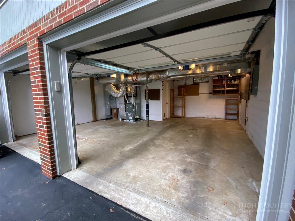 Image number 2 for the current listing