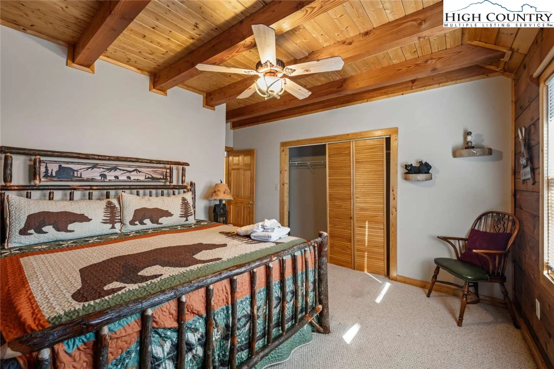 Image number 16 for the current listing