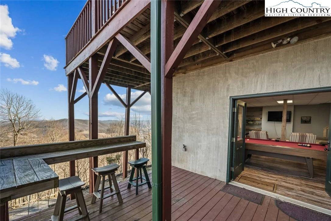 Image number 4 for the current listing