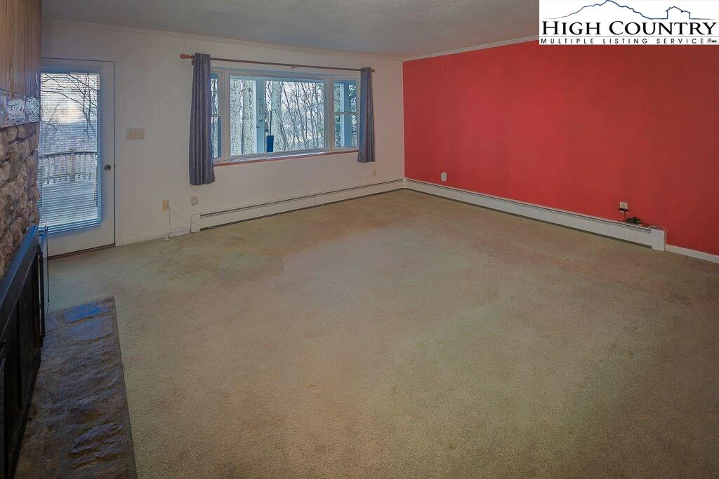 Image number 20 for the current listing
