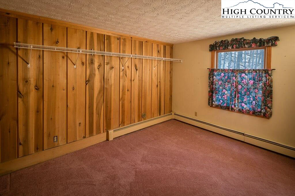 Image number 11 for the current listing