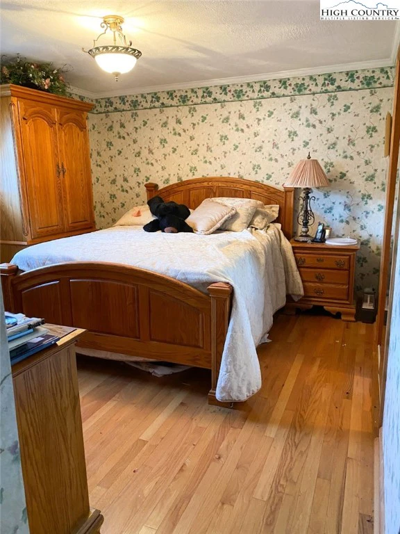 Image number 11 for the current listing