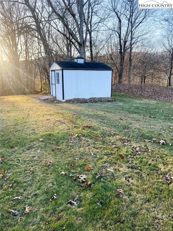 Image number 7 for the current listing