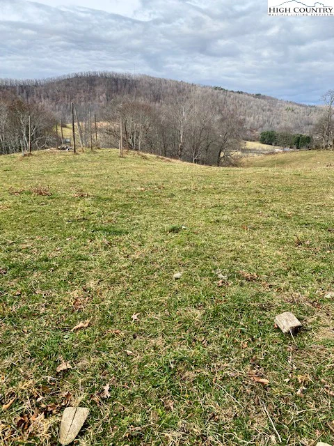 Image number 9 for the current listing