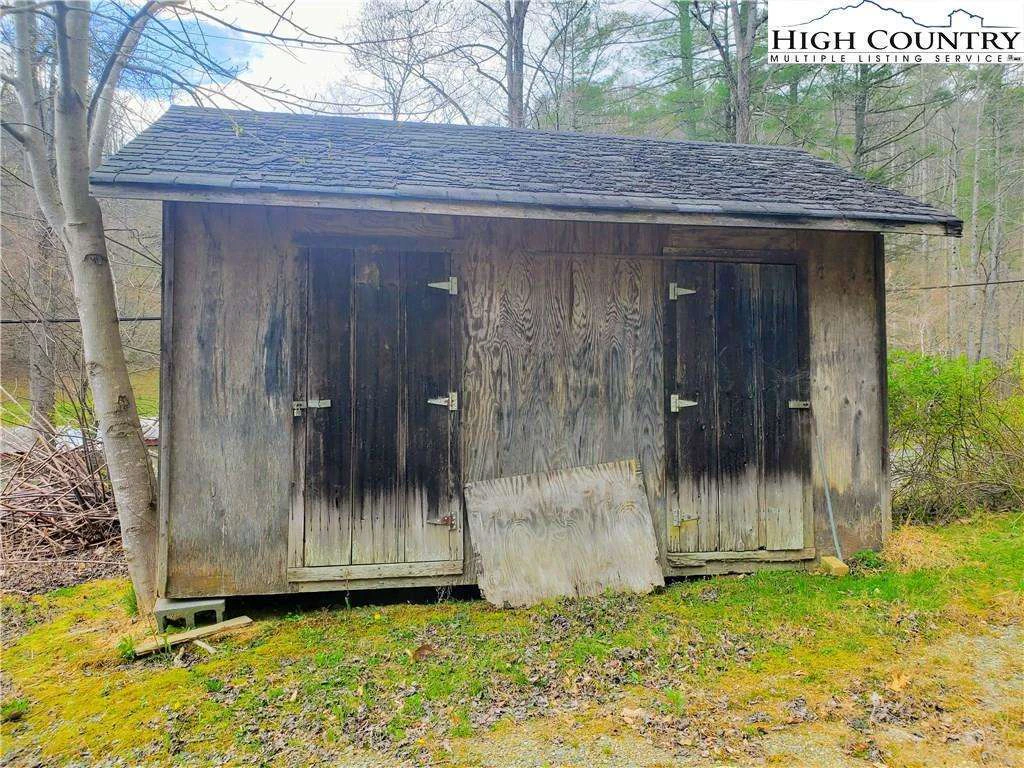 Image number 14 for the current listing