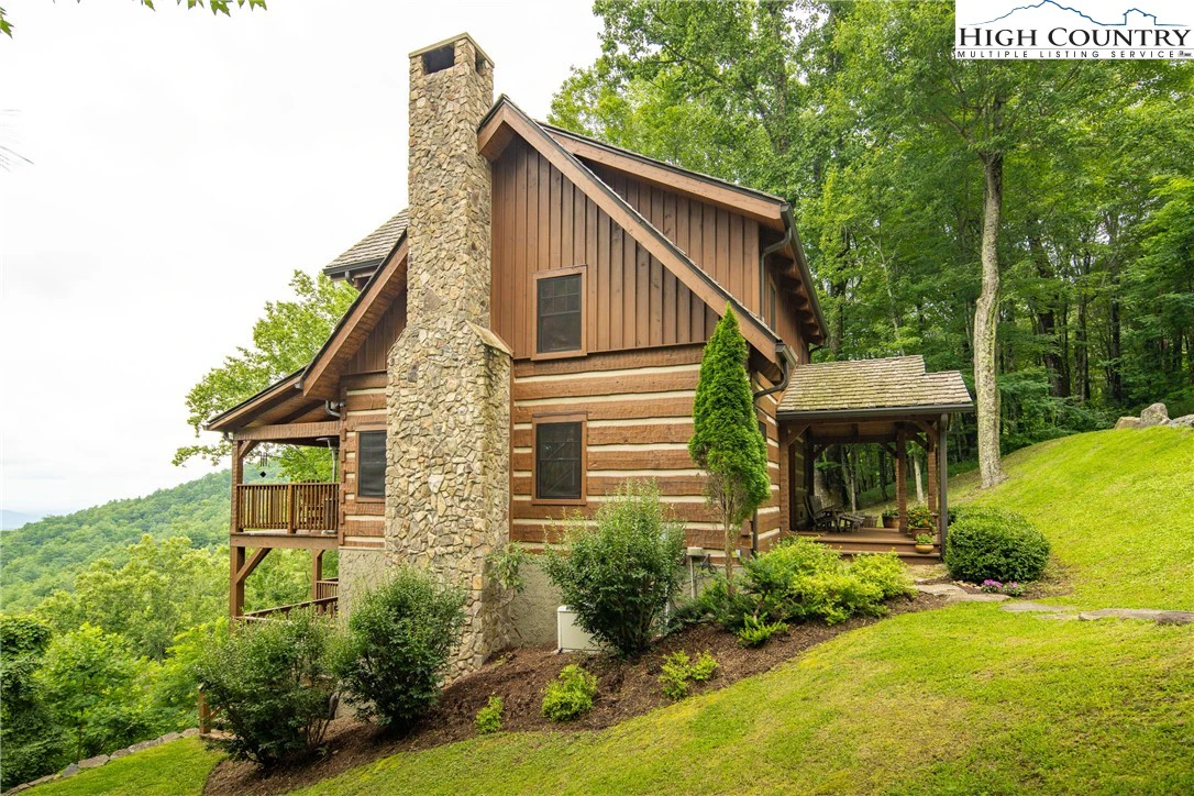 Image number 16 for the current listing