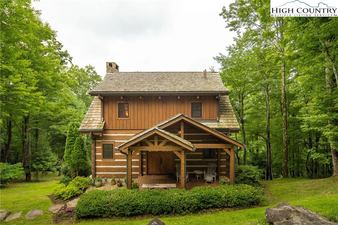 Image number 15 for the current listing