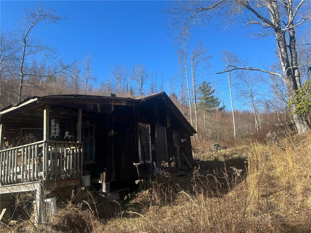 Image number 14 for the current listing
