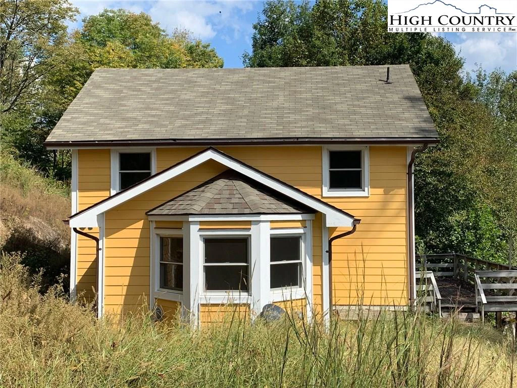 Image number 1 for the current listing