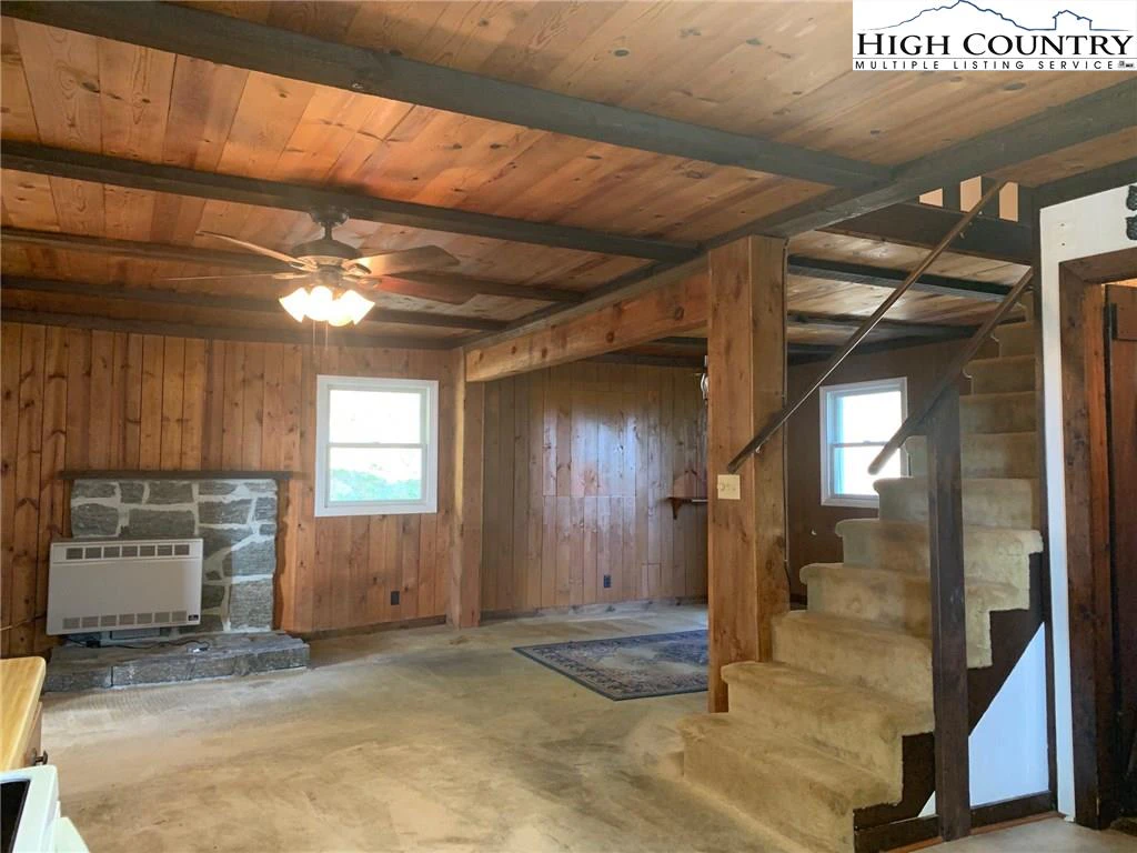 Image number 2 for the current listing
