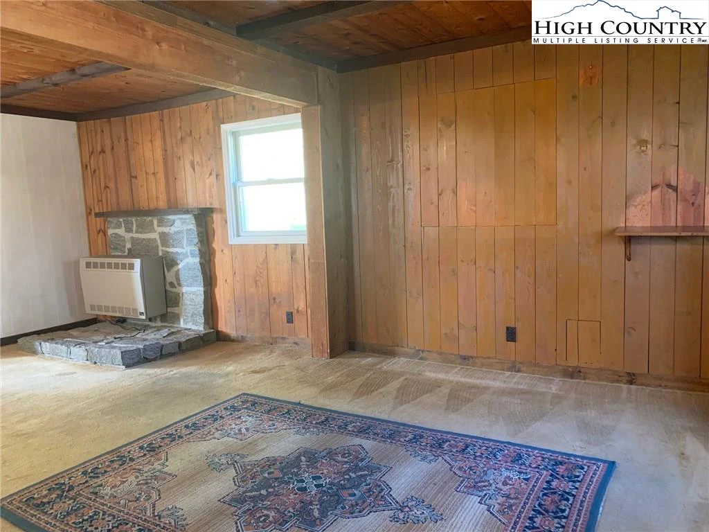 Image number 11 for the current listing