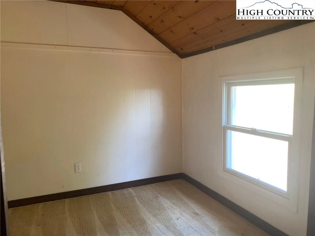 Image number 5 for the current listing