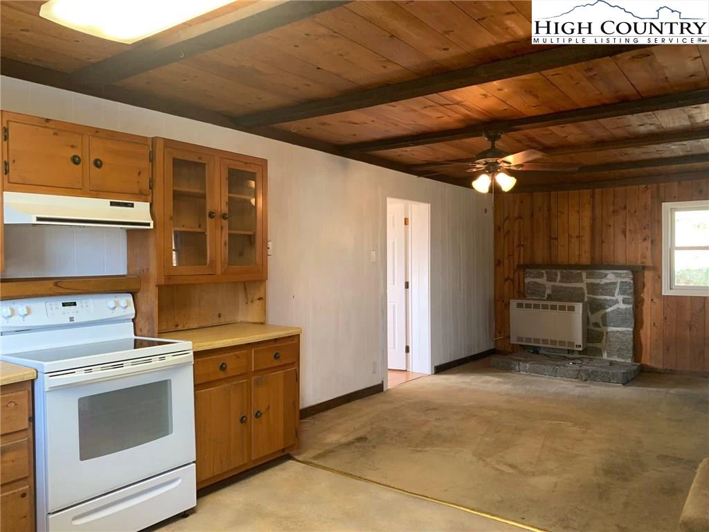 Image number 12 for the current listing