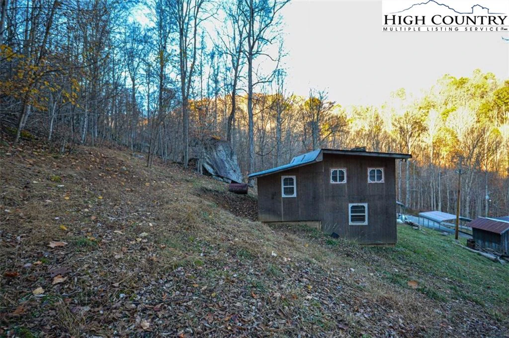 Image number 5 for the current listing