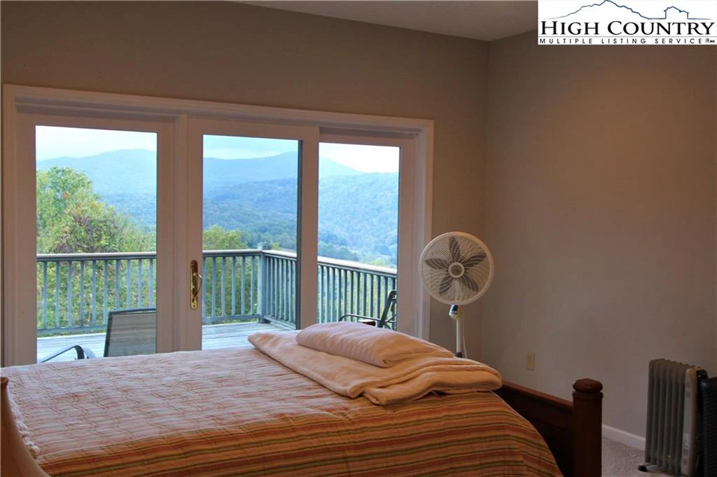Image number 6 for the current listing