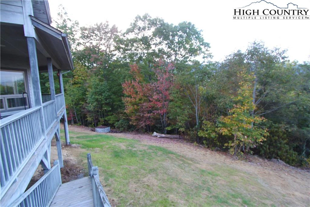 Image number 17 for the current listing
