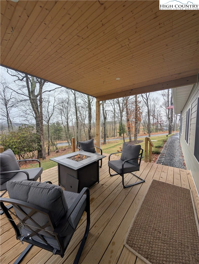 Image number 17 for the current listing