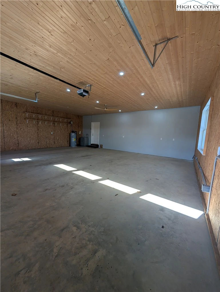 Image number 20 for the current listing