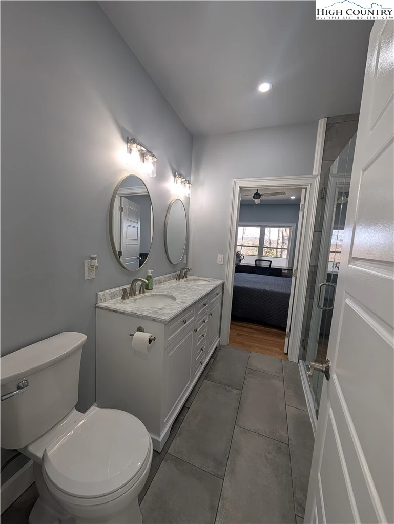 Image number 11 for the current listing