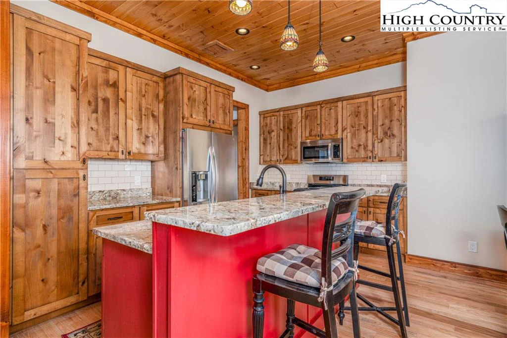 Image number 6 for the current listing