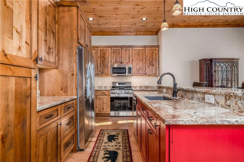Image number 7 for the current listing