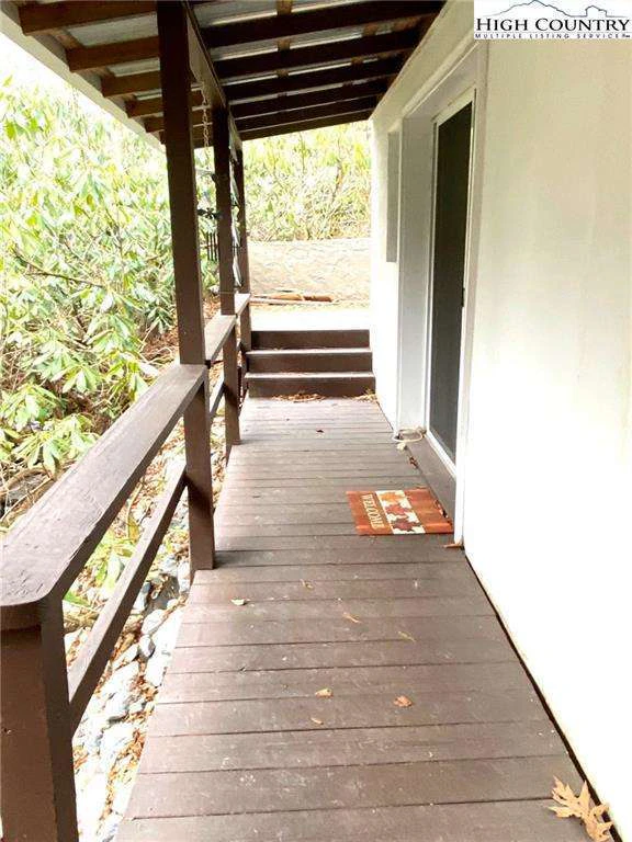Image number 8 for the current listing