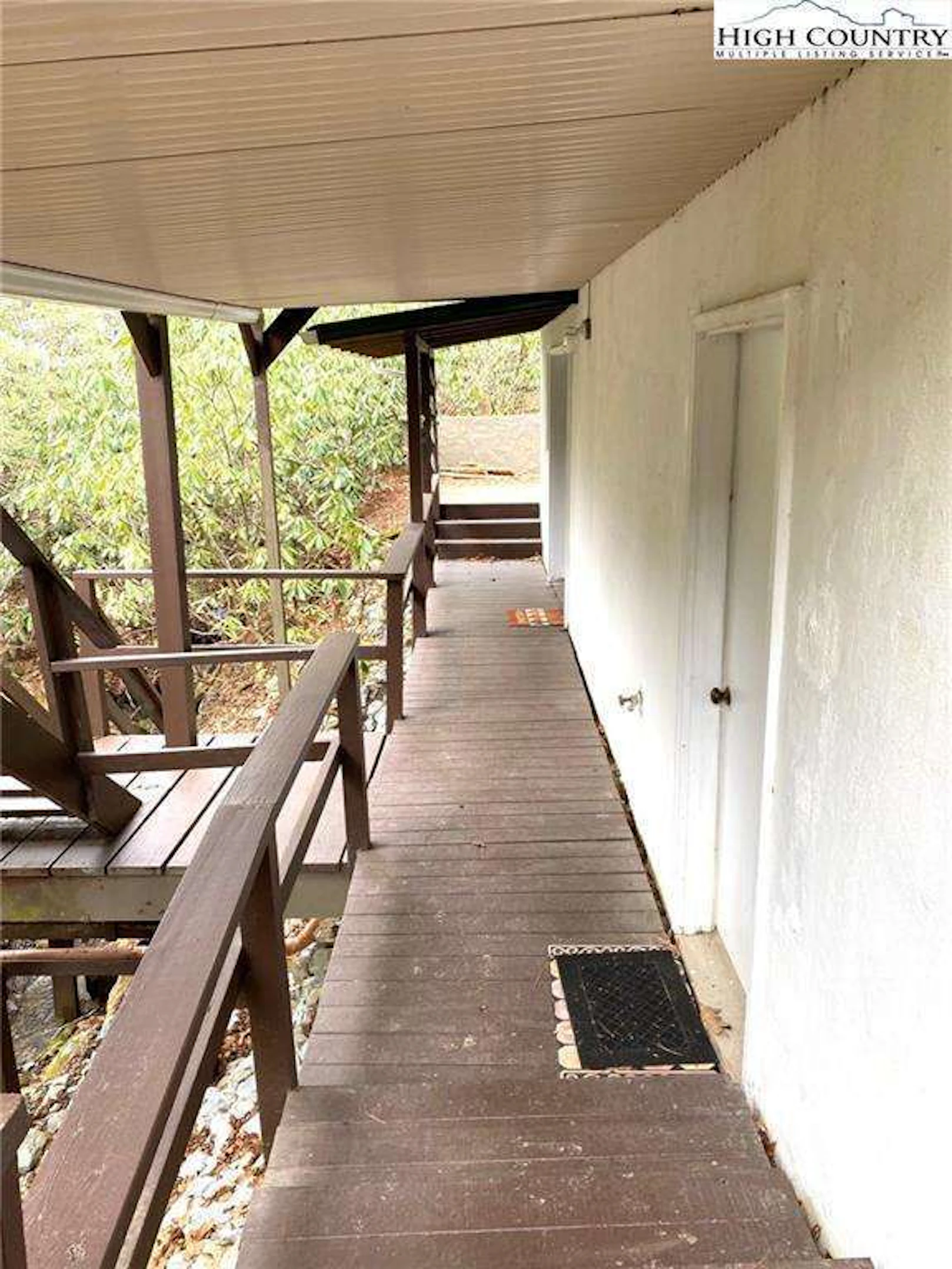 Image number 20 for the current listing