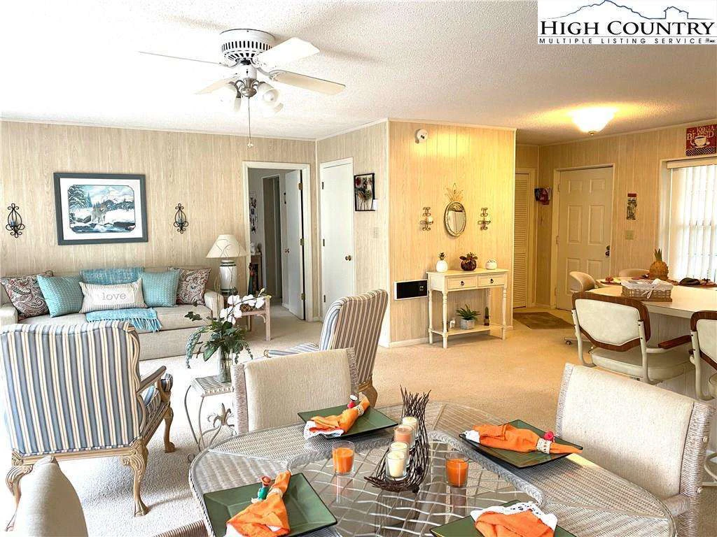 Image number 21 for the current listing