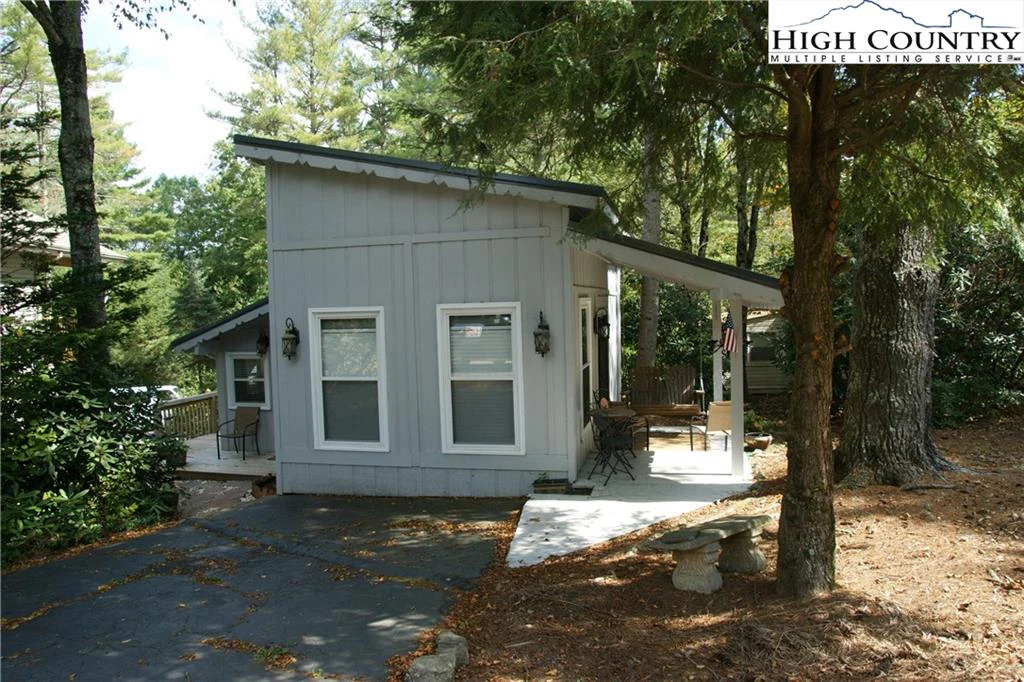 Image number 16 for the current listing