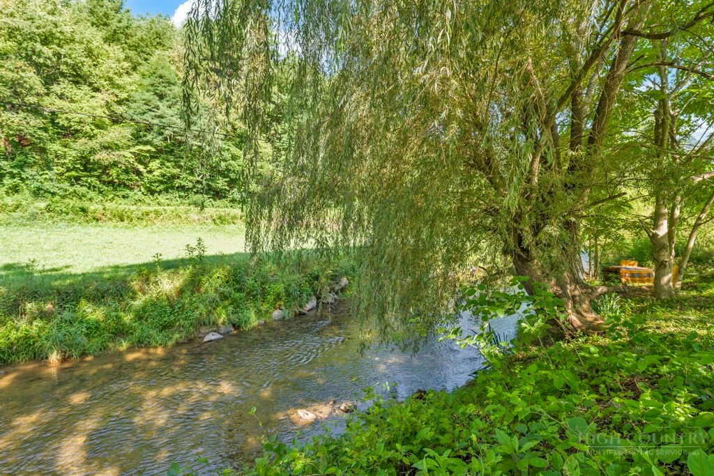 Image number 3 for the current listing