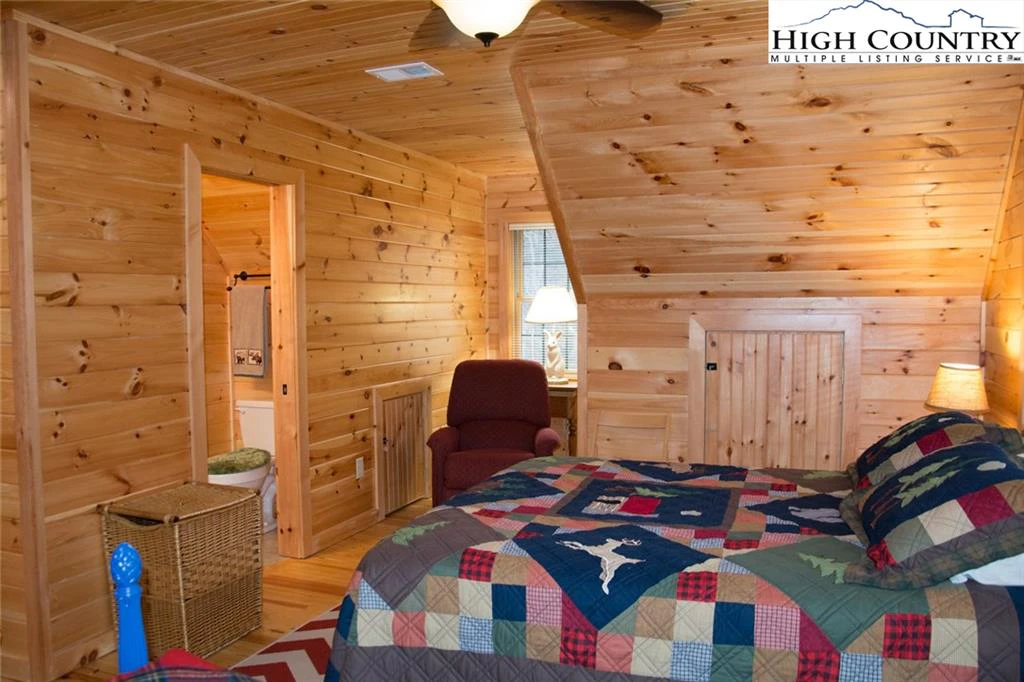 Image number 7 for the current listing