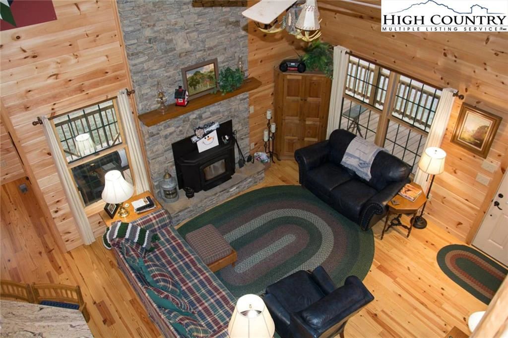 Image number 10 for the current listing