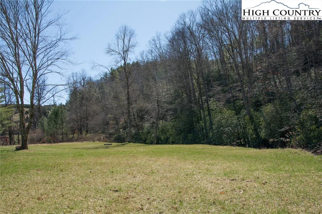 Image number 17 for the current listing