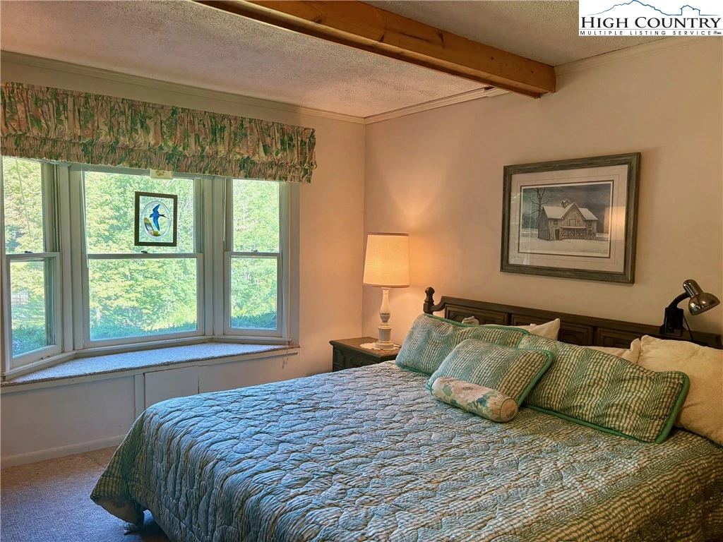 Image number 9 for the current listing