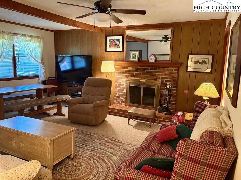 Image number 3 for the current listing