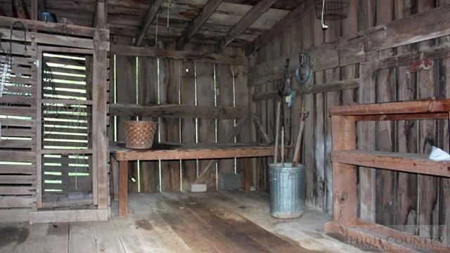 Image number 6 for the current listing