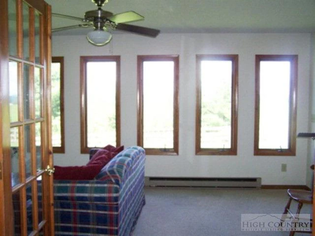 Image number 12 for the current listing