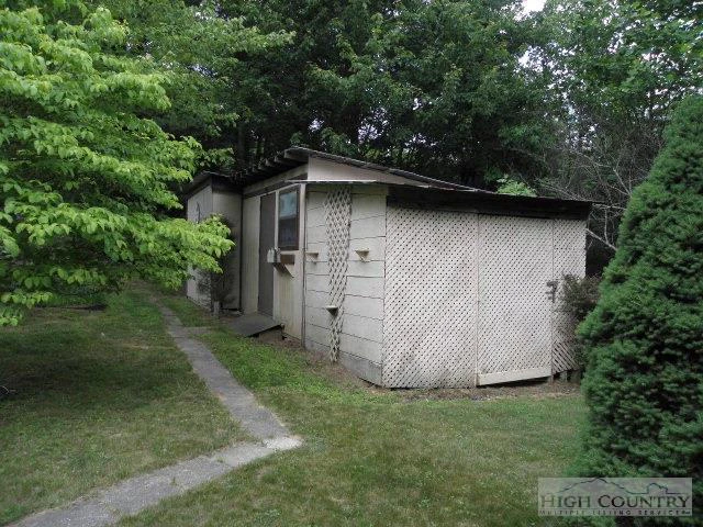 Image number 22 for the current listing