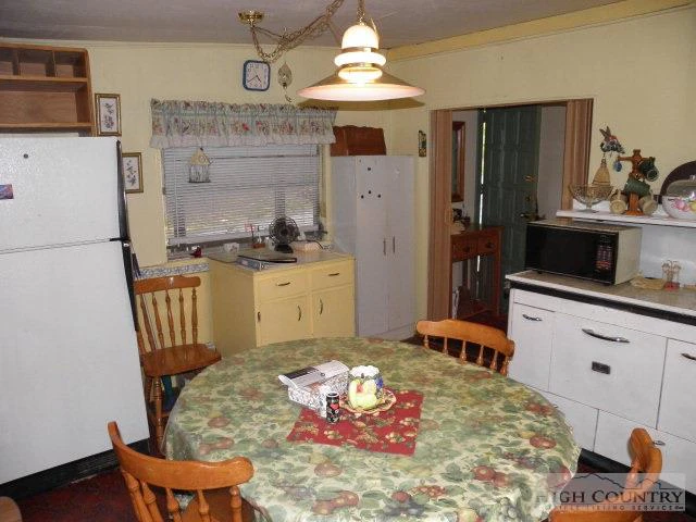 Image number 15 for the current listing