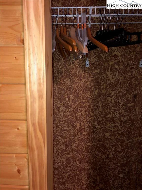 Image number 12 for the current listing