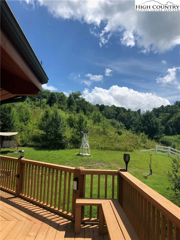 Image number 2 for the current listing
