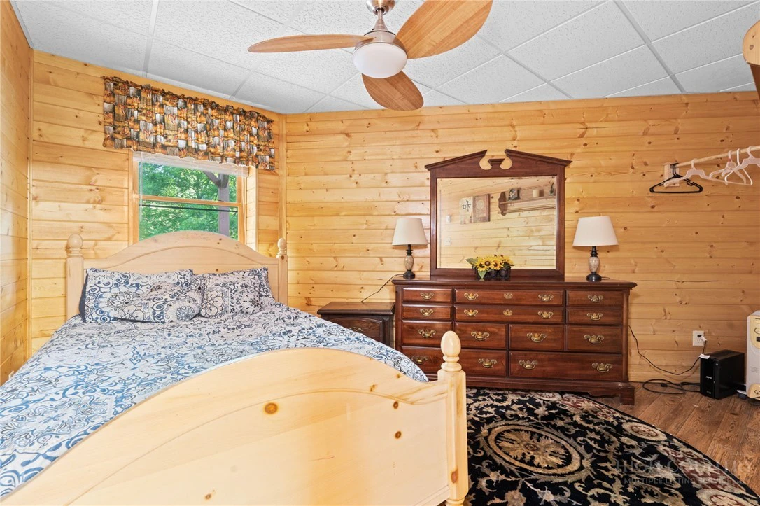 Image number 10 for the current listing