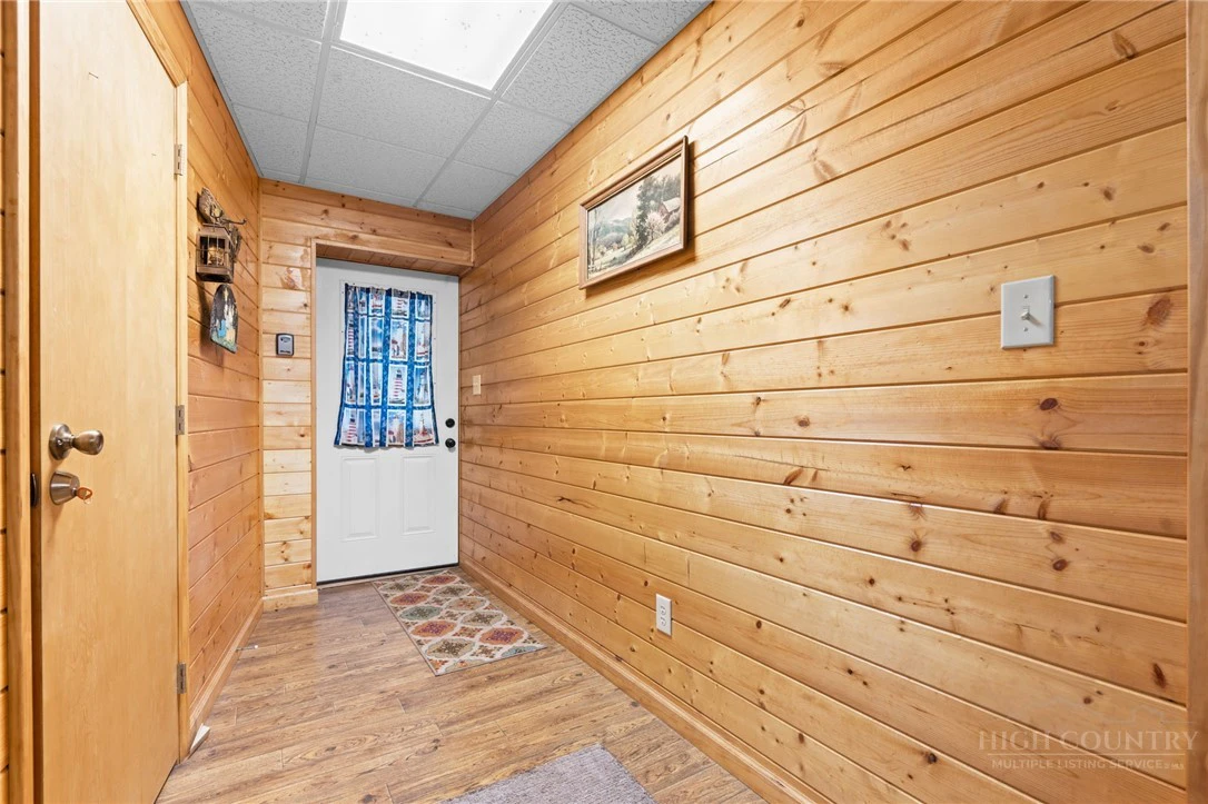 Image number 12 for the current listing