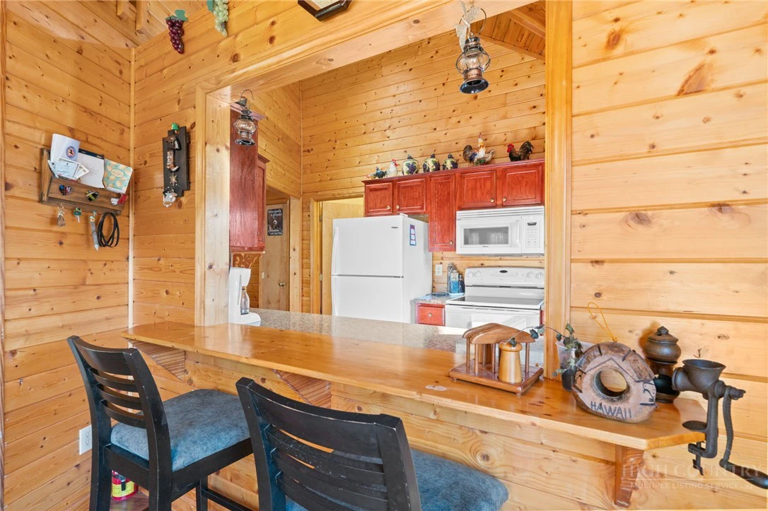 Image number 17 for the current listing