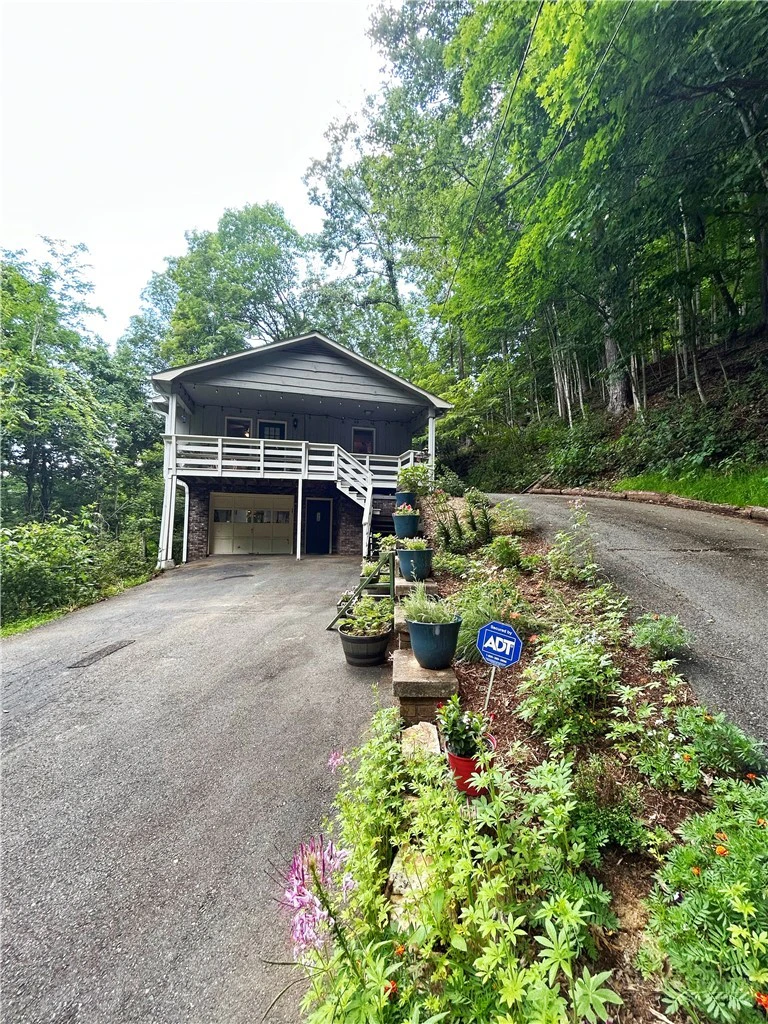 Image number 3 for the current listing