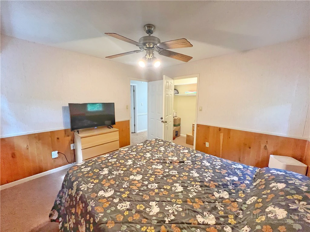 Image number 13 for the current listing